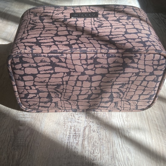 MISOOK Overnight Travel Case - Picture 7 of 9